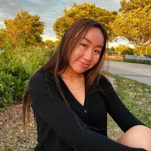 Meet your Posher, Olivia